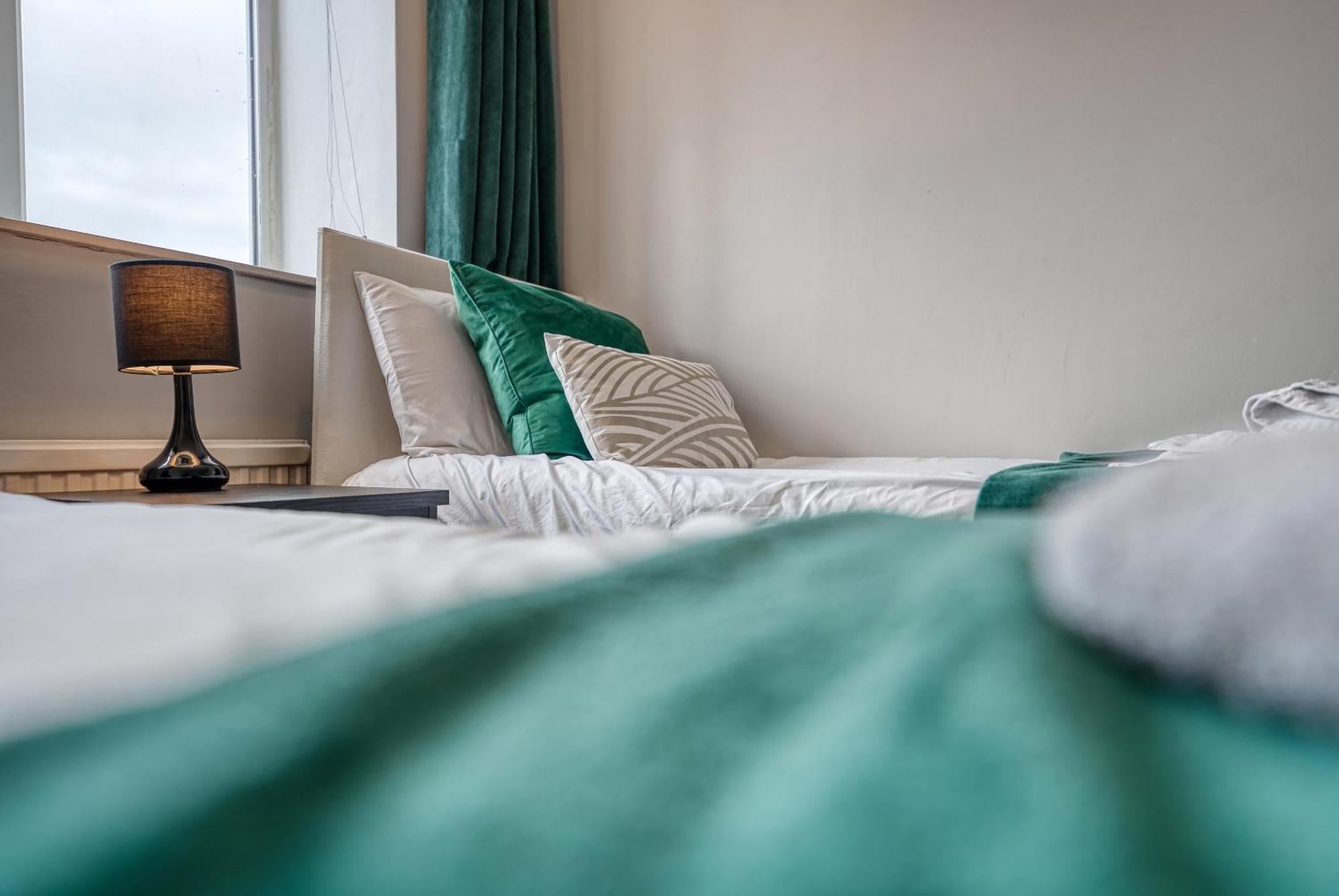 Capri 13 Sa - 3 Bed House, Close To Loughborough University & M1 Motorway, Free Wifi, Big Garden, Ample Parking- Ask For Contractor Rates! ภายนอก รูปภาพ