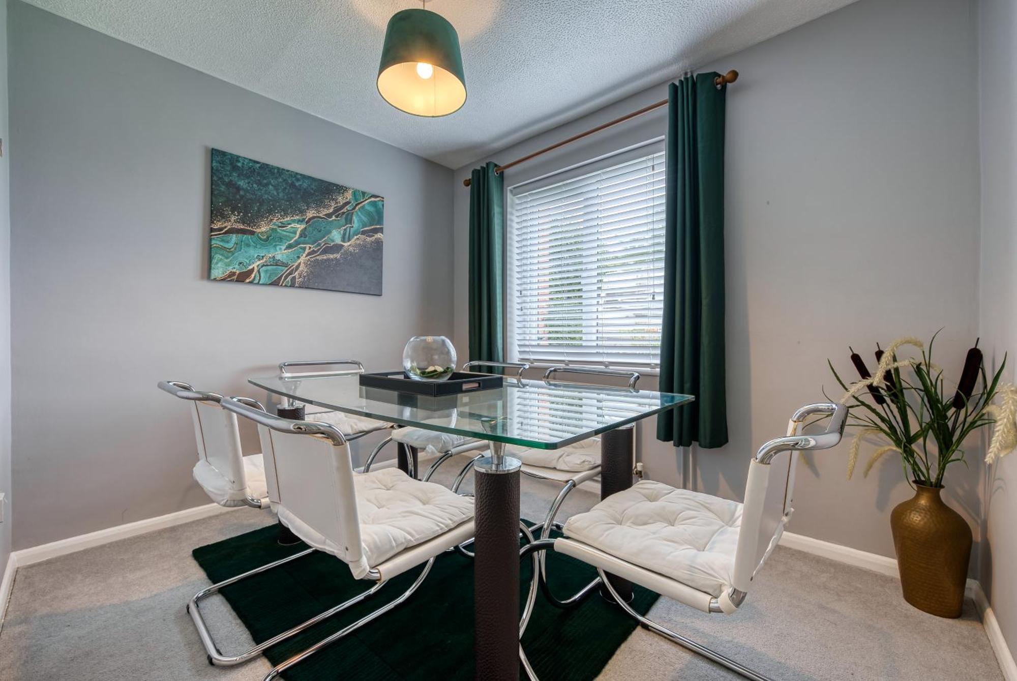 Capri 13 Sa - 3 Bed House, Close To Loughborough University & M1 Motorway, Free Wifi, Big Garden, Ample Parking- Ask For Contractor Rates! ภายนอก รูปภาพ