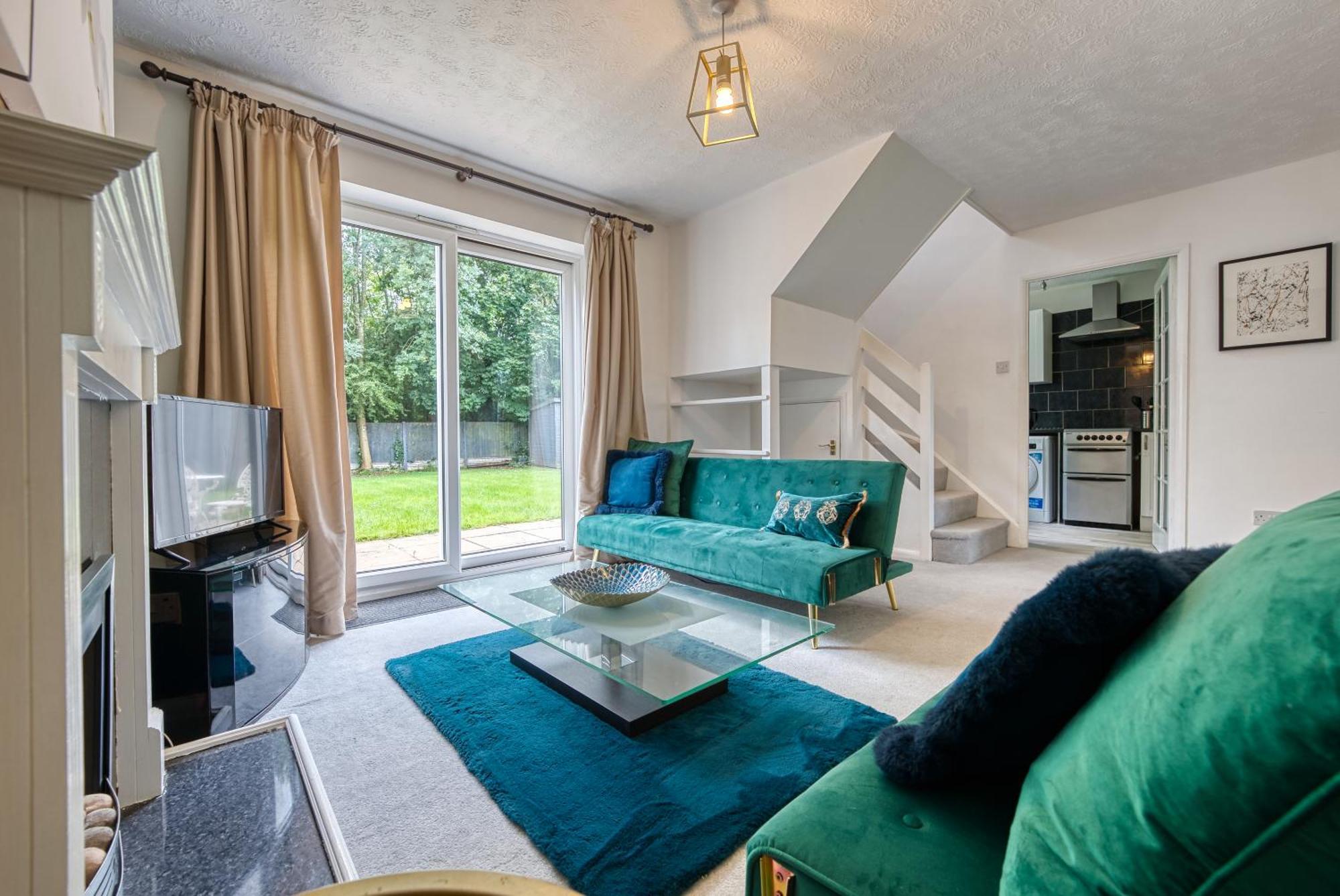 Capri 13 Sa - 3 Bed House, Close To Loughborough University & M1 Motorway, Free Wifi, Big Garden, Ample Parking- Ask For Contractor Rates! ภายนอก รูปภาพ
