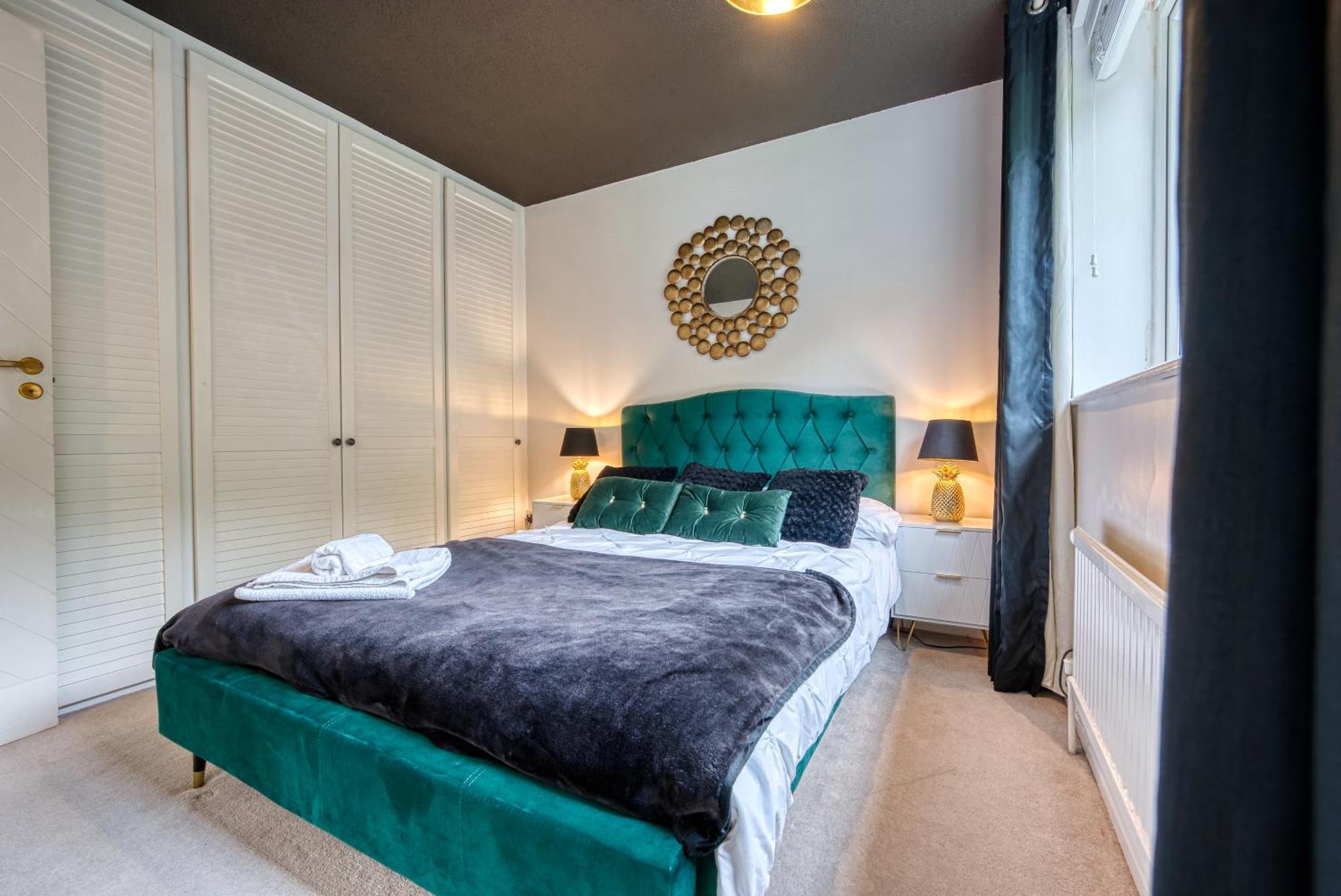 Capri 13 Sa - 3 Bed House, Close To Loughborough University & M1 Motorway, Free Wifi, Big Garden, Ample Parking- Ask For Contractor Rates! ภายนอก รูปภาพ