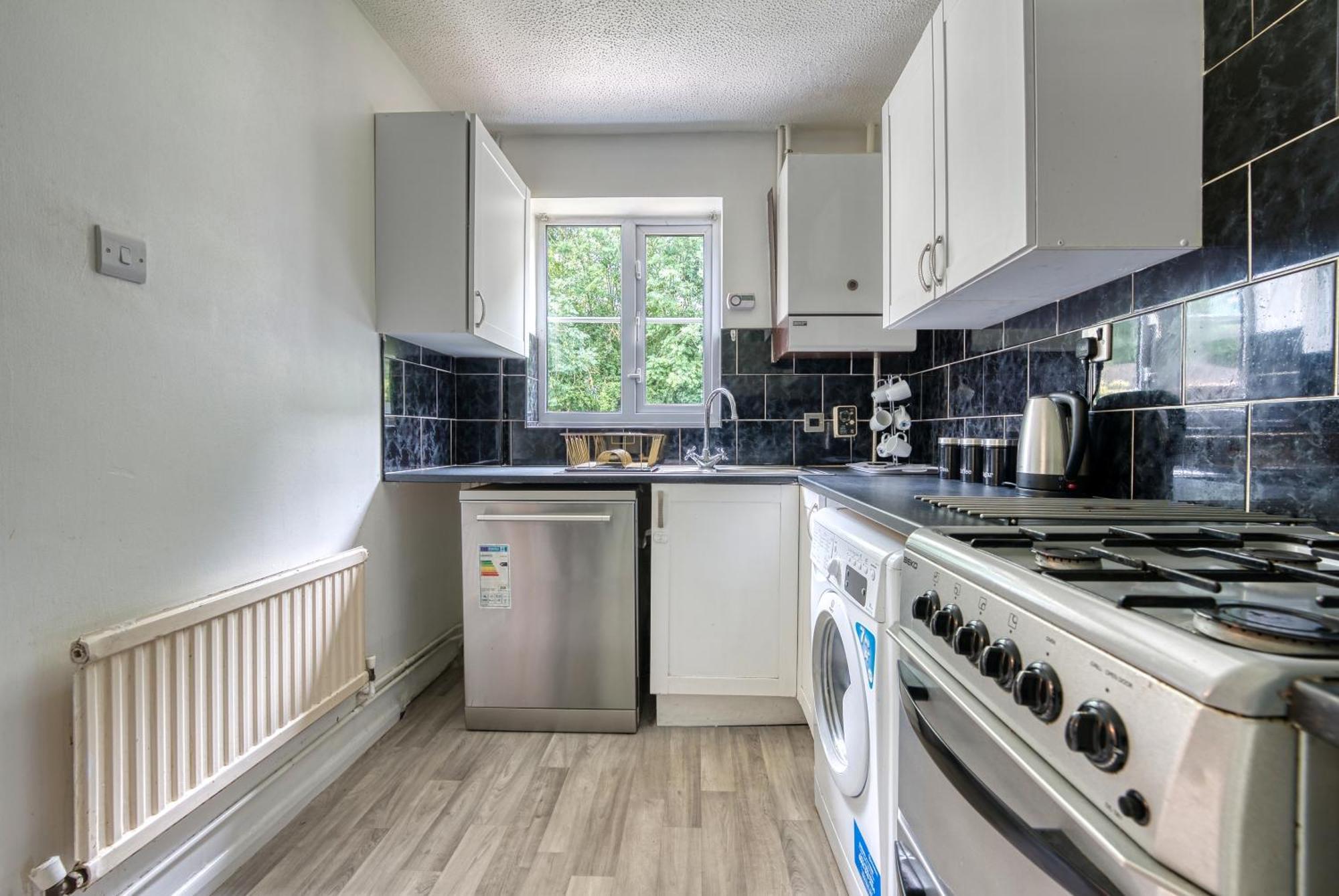 Capri 13 Sa - 3 Bed House, Close To Loughborough University & M1 Motorway, Free Wifi, Big Garden, Ample Parking- Ask For Contractor Rates! ภายนอก รูปภาพ